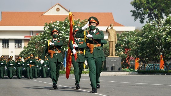 A parade performed by army soldiers at the opening ceremony (Photo: SGGP)
