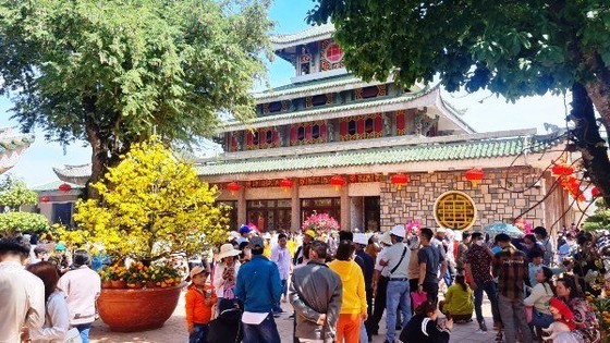 Sam Mountain National Tourism Area in the Mekong Delta province of An Giang will offer no-cost admission to visitors during the 2023 Via Ba Chua Xu festival. (Photo: SGGP)