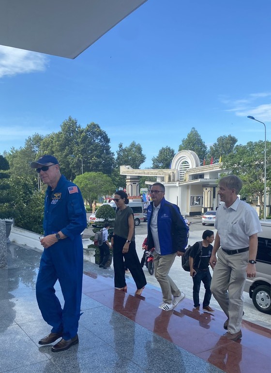 A delegation of NASA the US National Aeronautics and Space Administration (NASA)’s astronauts attend the event. (Photo: SGGP)
