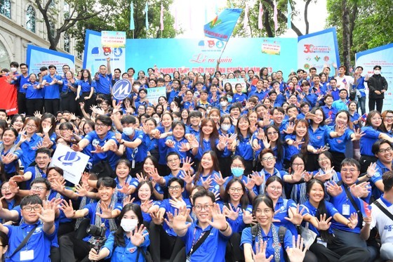 Young people participate in the city's Summer Volunteer Campaign 2023. (Photo: SGGP)