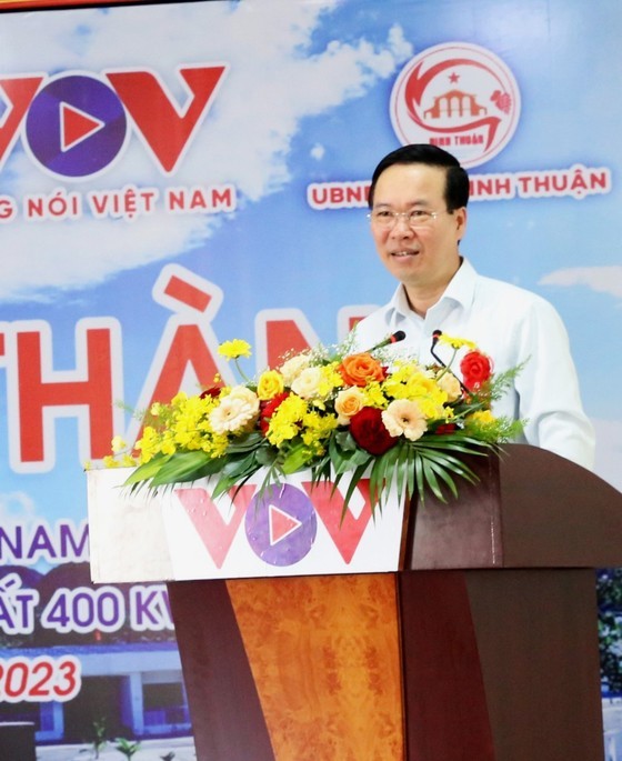 President Vo Van Thuong attended the inaugural ceremony of the radio station of the south-central region in Thuan Nam district, Ninh Thuan province, on June 16. (Photo: SGGP)