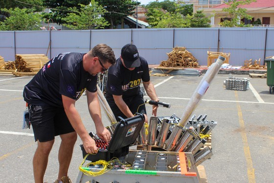 The Australian team did not reveal their performance to surprise audiences. (Photo: SGGP)