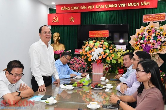 At the visit to the website of the HCMC Party Committee (Photo: SGGP)