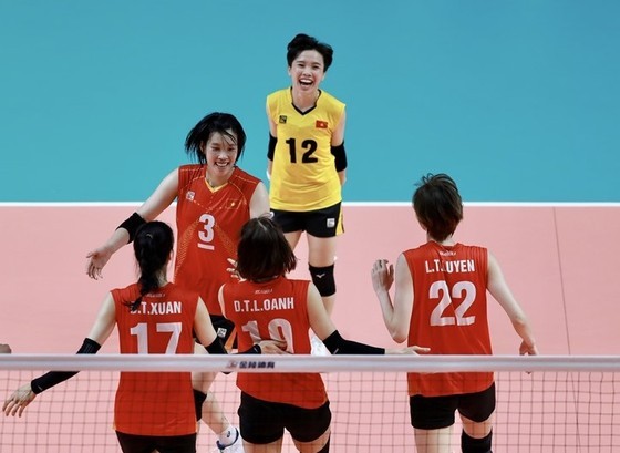 Members of the Vietnam women's national volleyball team who claimed the championship title at the 2023 Women's AVC Challenge Cup in Indonesia are reelected for the FIVB Volleyball Women's Challenge Cup. (Photo: SGGP)