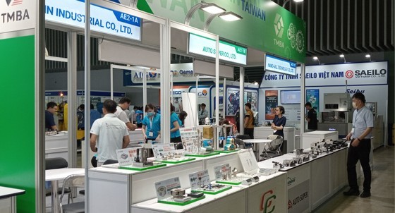 A display booth at the exhibition (Photo: SGGP)