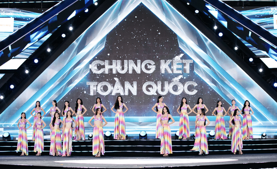 Contestants in the competition of swimsuit (Photo: SGGP)