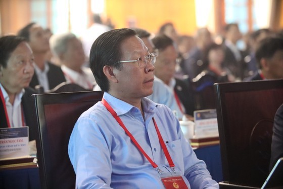Chairman of the HCMC People's Committee Phan Van Mai attends the conference. (Photo: SGGP)