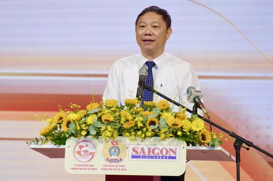 Vice Chairman of the HCMC People’s Committee Duong Anh Duc highly appreciated the effort, outstanding contribution, and great achievements of workers and engineers in the city. (Photo: SGGP)