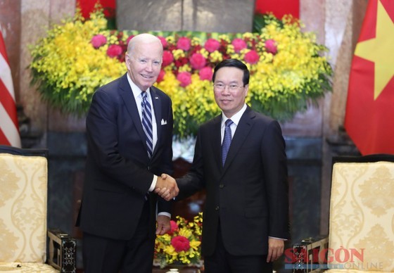 State President Vo Van Thuong receives US President Joe Biden at the Presidential Palace in Hanoi on September 11. (Photo: SGGP)
