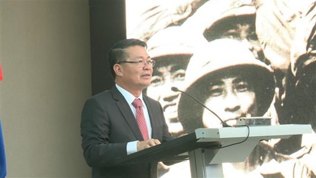 Vietnamese Ambassador to Cuba Le Thanh Tung speaks at the event. (Photo: VNA)