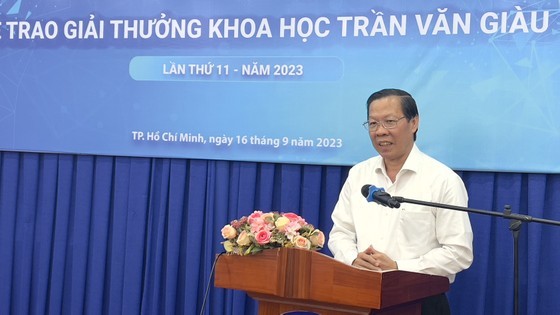 Chairman of the HCMC People’s Committee Phan Van Mai speaks at the event. (Photo: SGGP)
