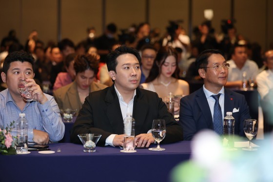 Delegates attend the press conference. (Photo: SGGP)