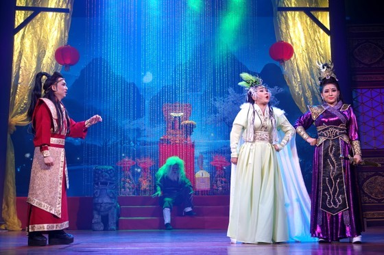 A performance by young artists of Tran Huu Trang Cai Luong Theater. (Photo: SGGP)