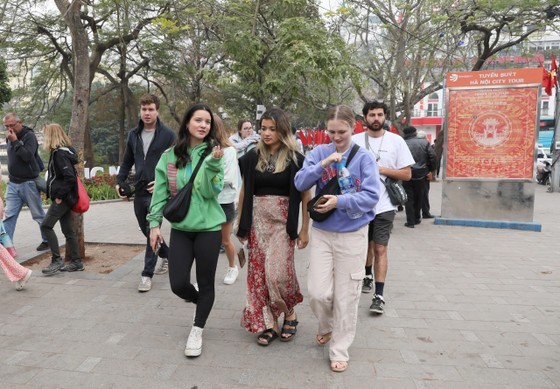 Vietnam receives 8.9 million foreign visitors in the first nine months of this year. (Photo: SGGP) Vietnam receives 8.9 million foreign visitors in the first nine months of this year. (Photo: SGGP)