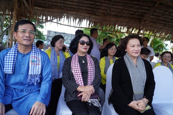 Delegates attend the opening ceremony of the 2023 Hau Giang ba ba Blouse Festival. (Photo: SGGP)