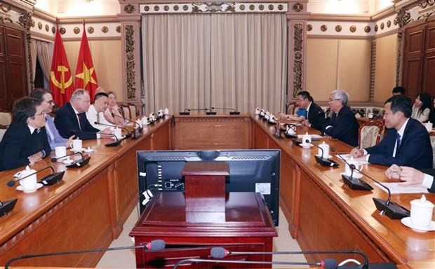 At the meeting between officials of HCMC and Lower Saxony state. (Photo: VNA)
