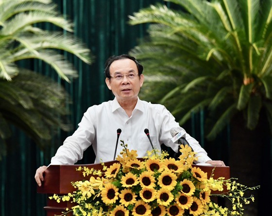 Secretary of the HCMC Party Committee Nguyen Van Nen speaks at the event. (Photo: SGGP) Secretary of the HCMC Party Committee Nguyen Van Nen speaks at the event. (Photo: SGGP)