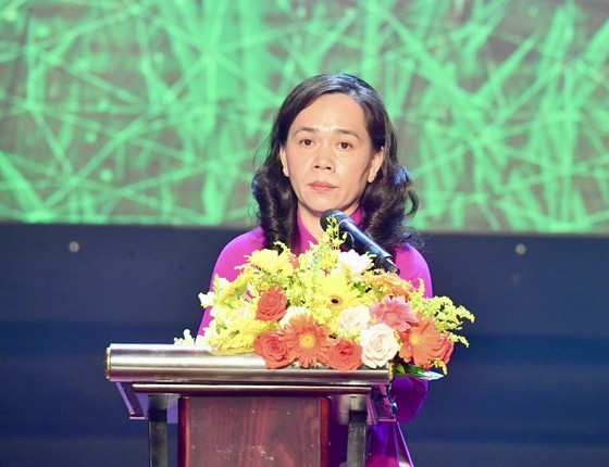 Chairwoman of the Ho Chi Minh City Farmers' Association Nguyen Thanh Xuan speaks at the event. (Photo: SGGP)