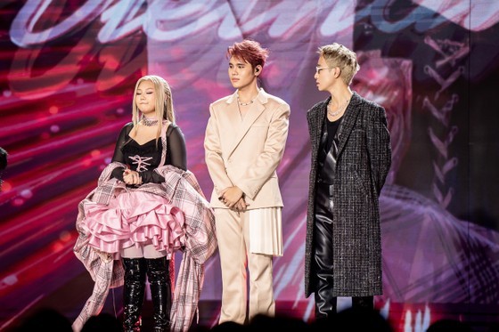 Top three of Vietnam Idol 2023, Ha Minh (L), Lam Phuc, and Ha An Huy(R) on the final night (Photo: SGGP)