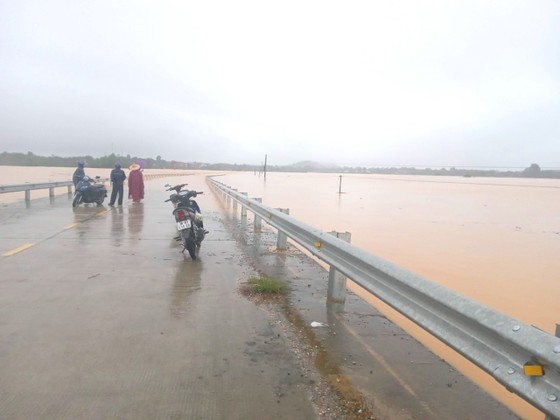 Floods have destroyed and blocked a road in Huong Khe District.