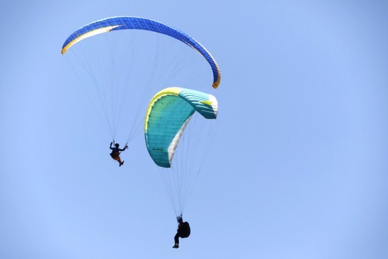 Water sports tourism has attracted many visitors. Water sports tourism has attracted many visitors.