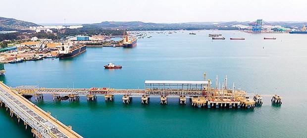 The terminal for transporting products of the Dung Quat oil refinary forms part of the port system in Dung Quat Bay. (Photo: petrotimes.vn)