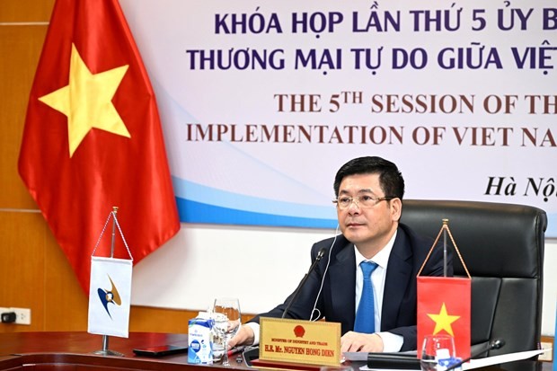 Vietnamese Minister of Industry and Trade Nguyen Hong Dien at the meeting. (Photo: VNA) Vietnamese Minister of Industry and Trade Nguyen Hong Dien at the meeting. (Photo: VNA)
