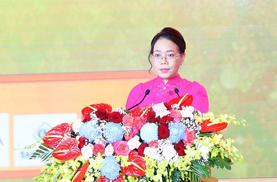 Vice Chairwoman of the People's Committee of Soc Trang Province Huynh Thi Diem Ngoc speaks at the event. (Photo: SGGP)