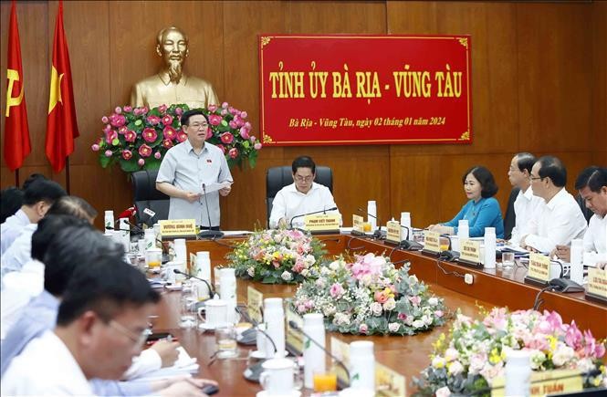 top-legislator-works-with-ba-riavung-tau-authorities-6402.jpg