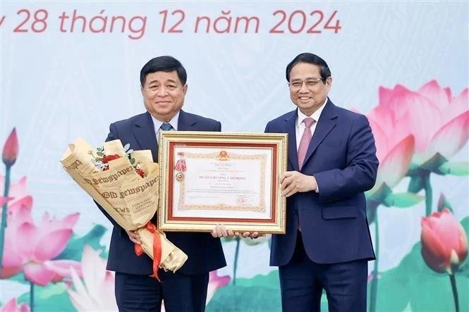 vna-potal-thu-tuong-du-hoi-nghi-trien-khai-nhiem-vu-nam-2025-cua-nganh-ke-hoach-va-dau-tu-7779739.jpg