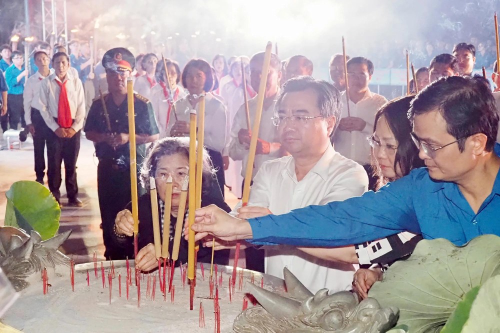 Candle lighting 3.jpg