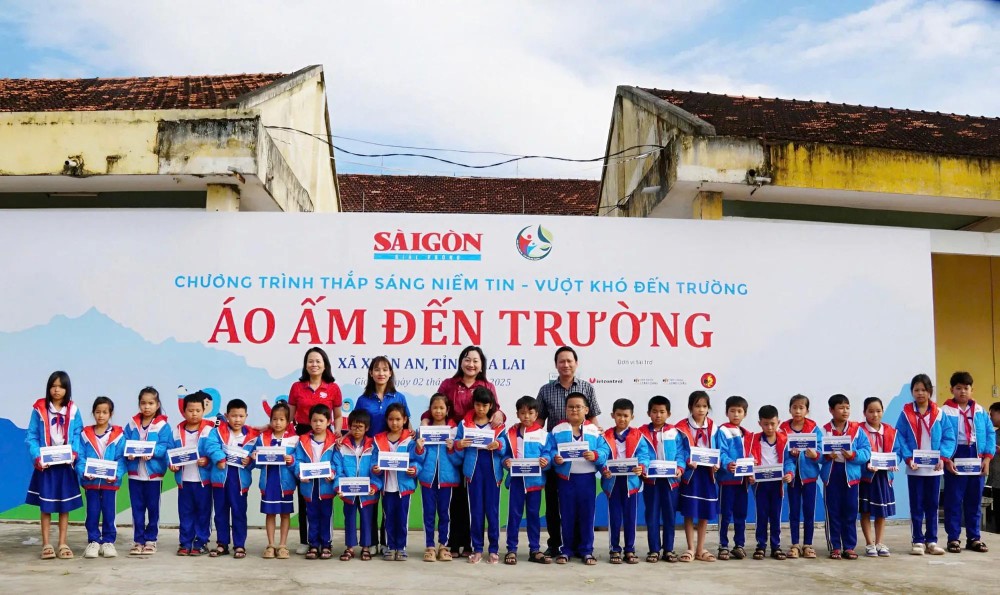 Áo ấm đến trường10.jpg
