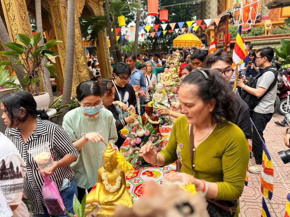 Tết Chôl Chnăm Thmây4.jpg