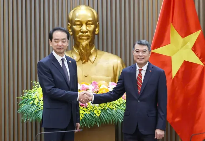 thu-tuong-le-minh-hung-tiep-dong-chi-ha-vi-dai-su-dac-menh-toan-quyen-nuoc-cong-hoa-nhan-dan-trung-hoa-tai-viet-nam-chieu-12-5-anh-viet-chung-1888-7590.jpg