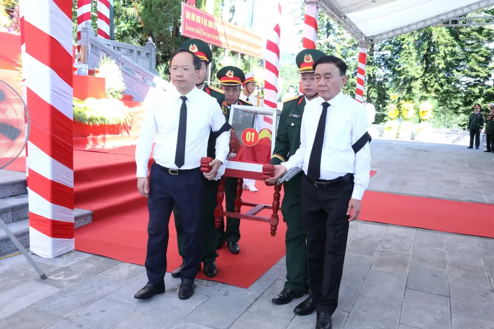 anh-40-581-82.jpg
