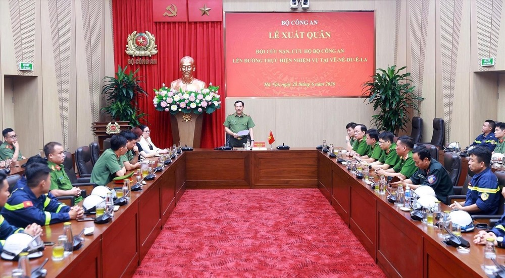 vna-potal-bo-cong-an-xuat-quan-len-duong-thuc-hien-nhiem-vu-tai-venezuela-885425728-22-26-47.jpeg