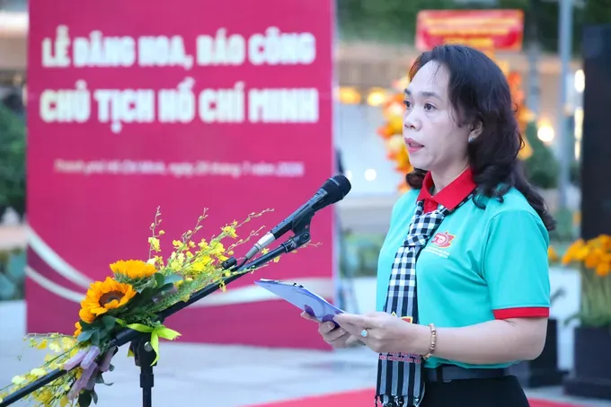 dong-chi-nguyen-thanh-xuan-pho-bi-thu-dang-uy-ubnd-tphcm-phat-bieu-tai-buoi-le-anh-le-thoa-4759-2017.jpg