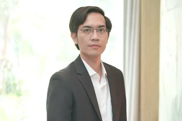 4-mr-huan-7694-2211.jpg