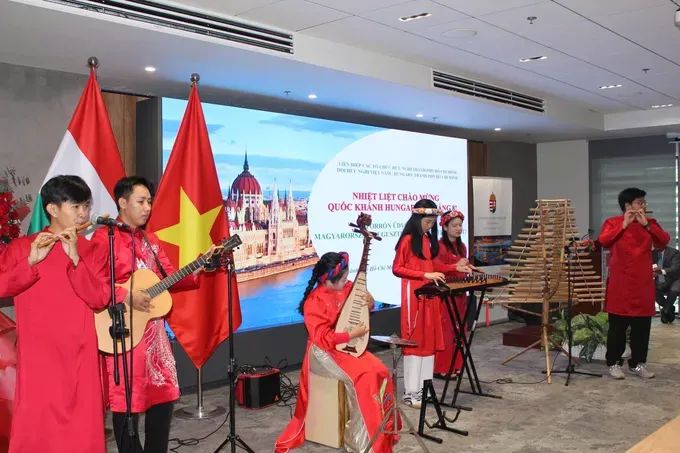 tiet-muc-van-nghe-7832-7626.jpg