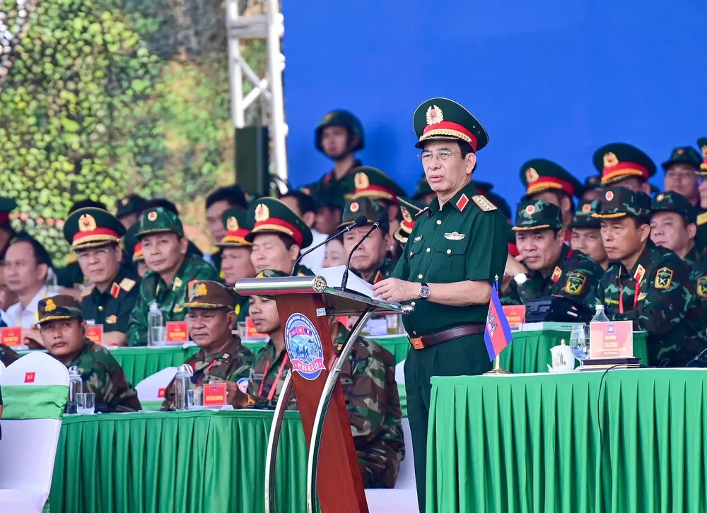 anh-dien-tap-phong-thu-dan-du-vn-lao-cpc-3-4159-8478.jpg