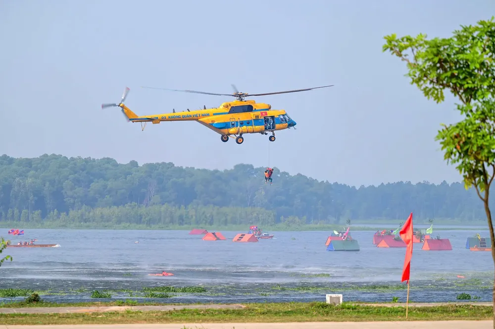 anh-dien-tap-phong-thu-dan-du-vn-lao-cpc-5-1786-6504.jpg