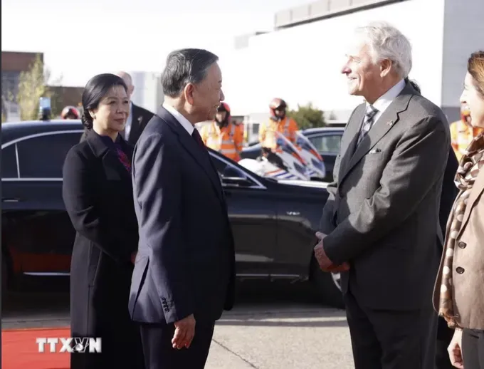1-tong-bi-thu-to-lam-bi-8403-4377.png