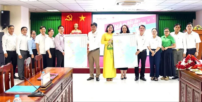 trao-tang-ban-do-3-7750-163-6695-8925.jpg