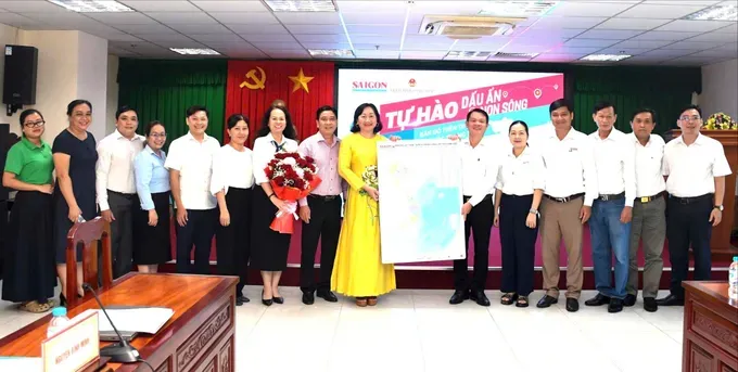 trao-tang-ban-do-4-6449-6972-8113-2147.jpg