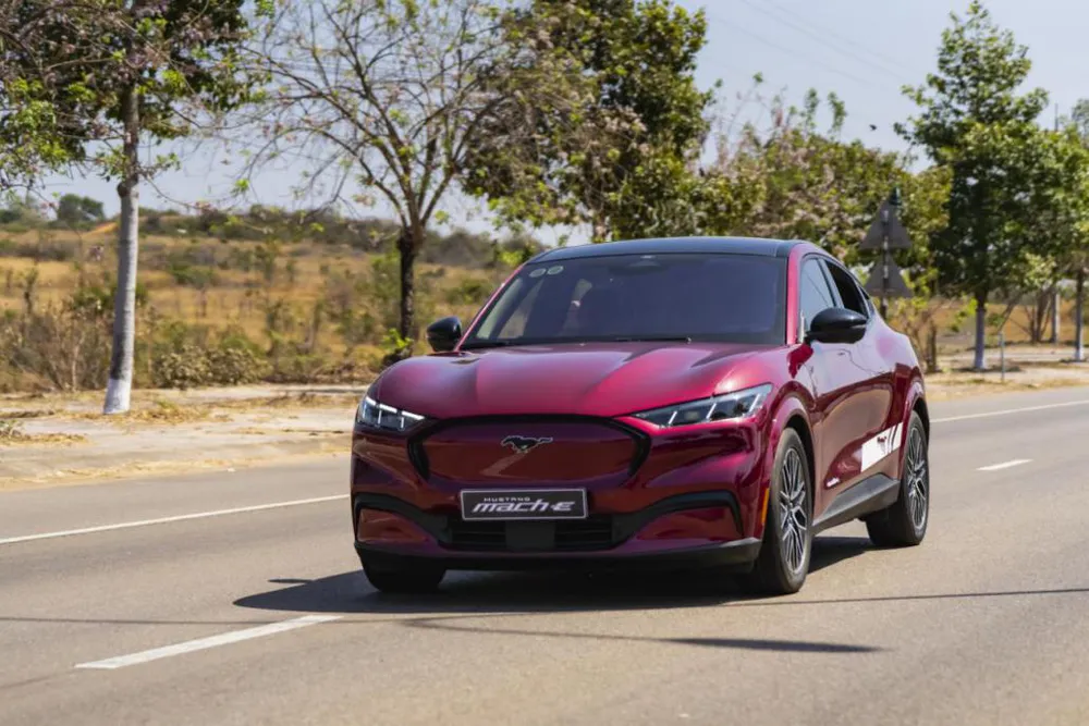 Ford Việt Nam nâng cấp trải nghiệm xe điện: Đưa Mustang Mach-E đến gần khách hàng hơn