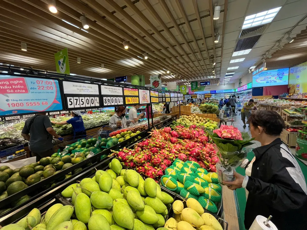 Sản phẩm, hàng hóa tại siêu thị được kiểm soát chặt chẽ từ đầu vào