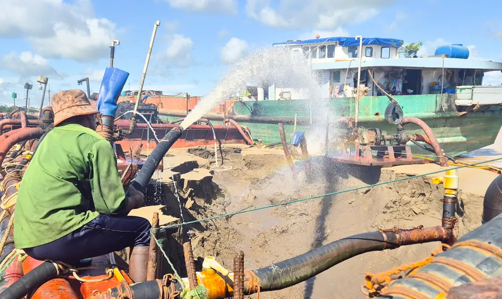 Khu B1 tỉnh Sóc Trăng có trữ lượng là 145 triệu m3 cát biển có thể làm vật liệu xây dựng, san lấp