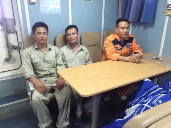 Tai nạn trên biển, 2 thuyền viên mất tích ảnh 1