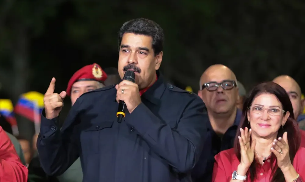  Tổng thống Venezuela N.Maduro tuyên bố sau chiến thắng của các thành viên đảng Xã hội Chủ nghĩa trong cuộc bầu cử thống đốc. Ảnh: EPA