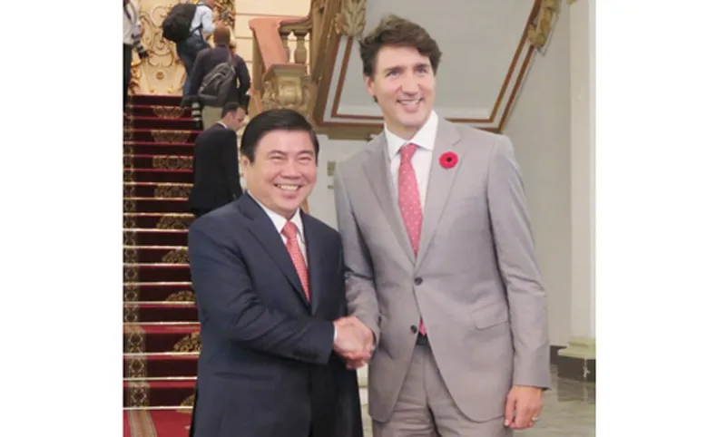 Chủ tịch UBND TPHCM Nguyễn Thành Phong tiếp Thủ tướng Canada  Justin Trudeau. Ảnh: THỤY VŨ